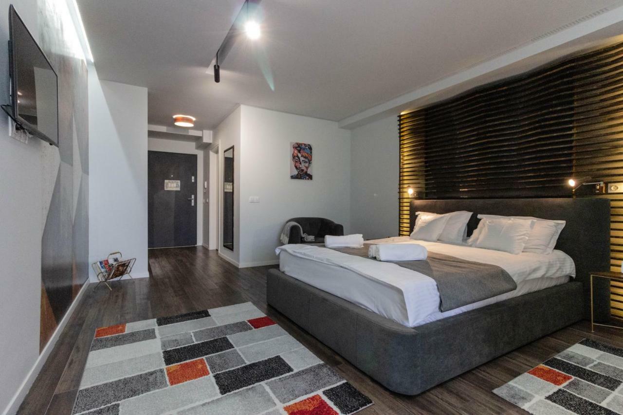 קלוז'-נאפוקה Ares Aparthotel מראה חיצוני תמונה
