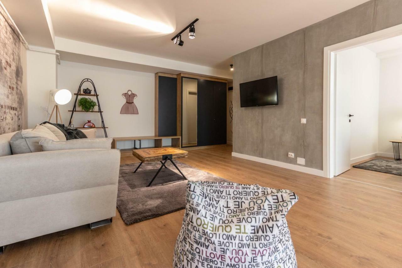 קלוז'-נאפוקה Ares Aparthotel מראה חיצוני תמונה